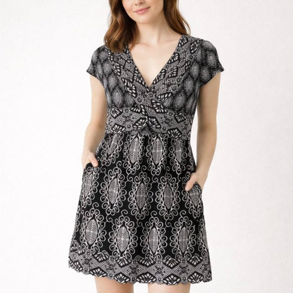 Anthropologie Knitted & Knotted Dress Women L Black White Boho Chic Indie